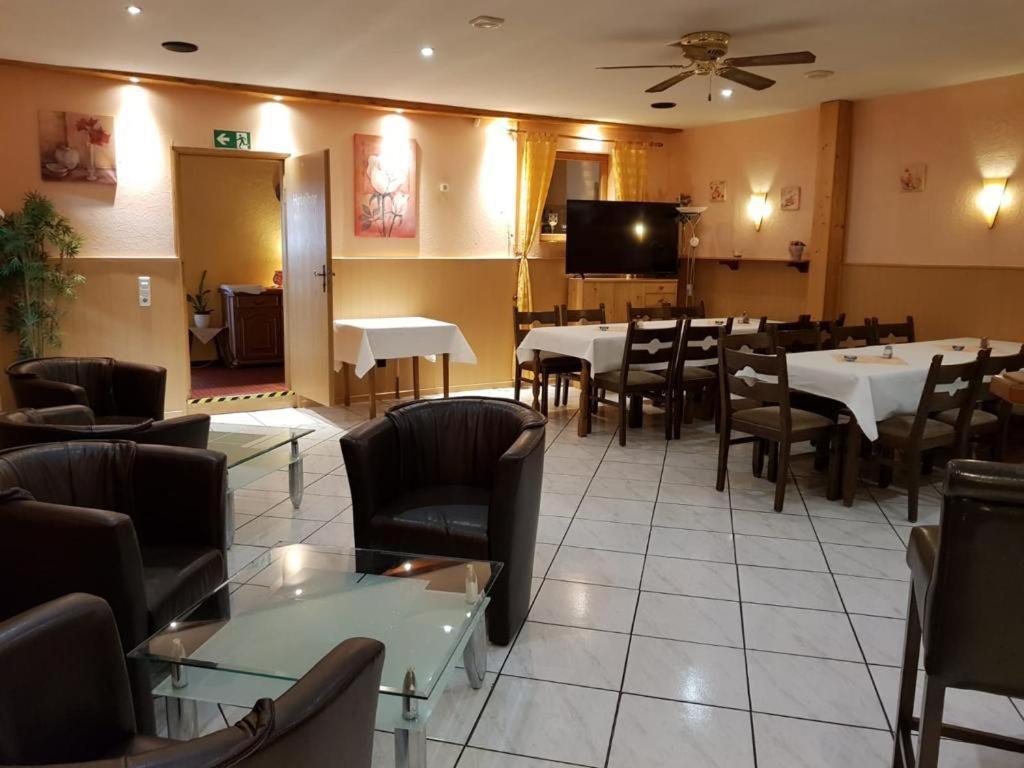 Hotel-Restaurant Christine Lubz Экстерьер фото