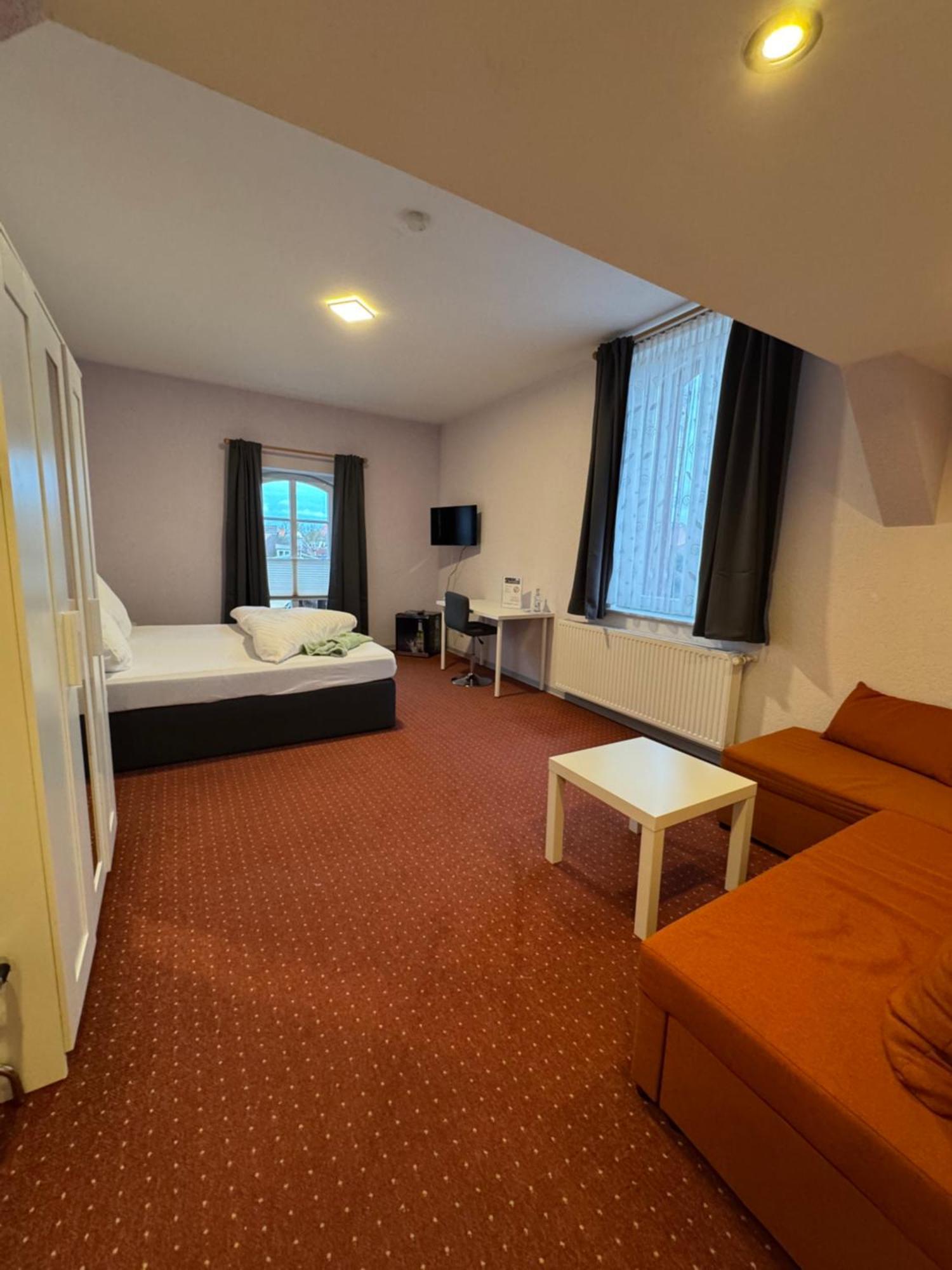 Hotel-Restaurant Christine Lubz Экстерьер фото