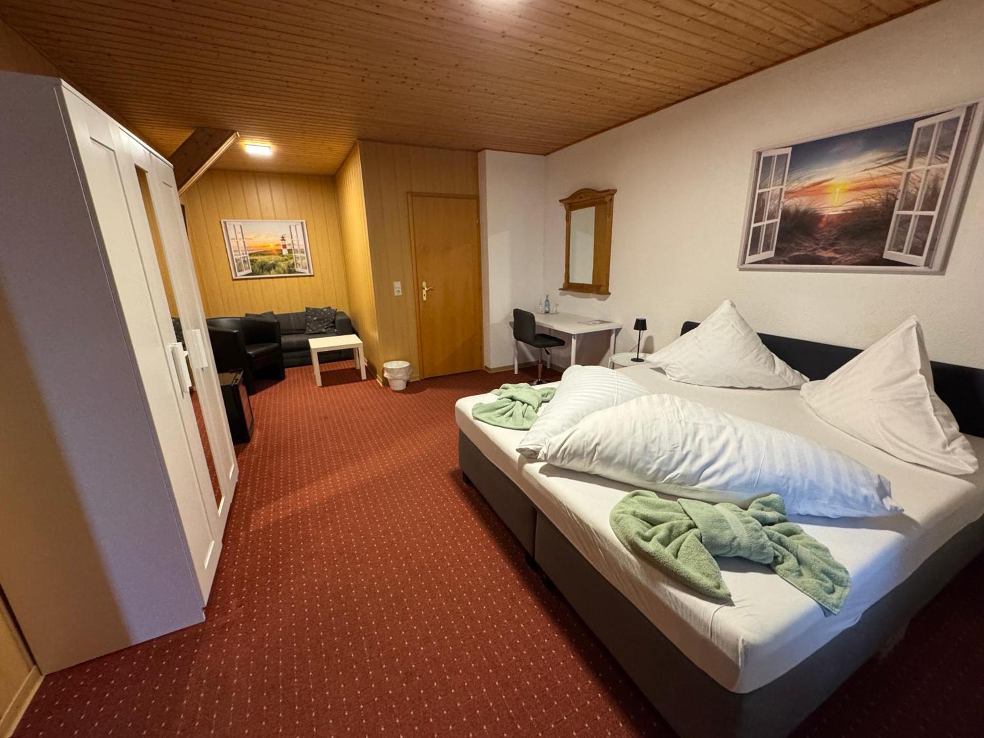 Hotel-Restaurant Christine Lubz Экстерьер фото