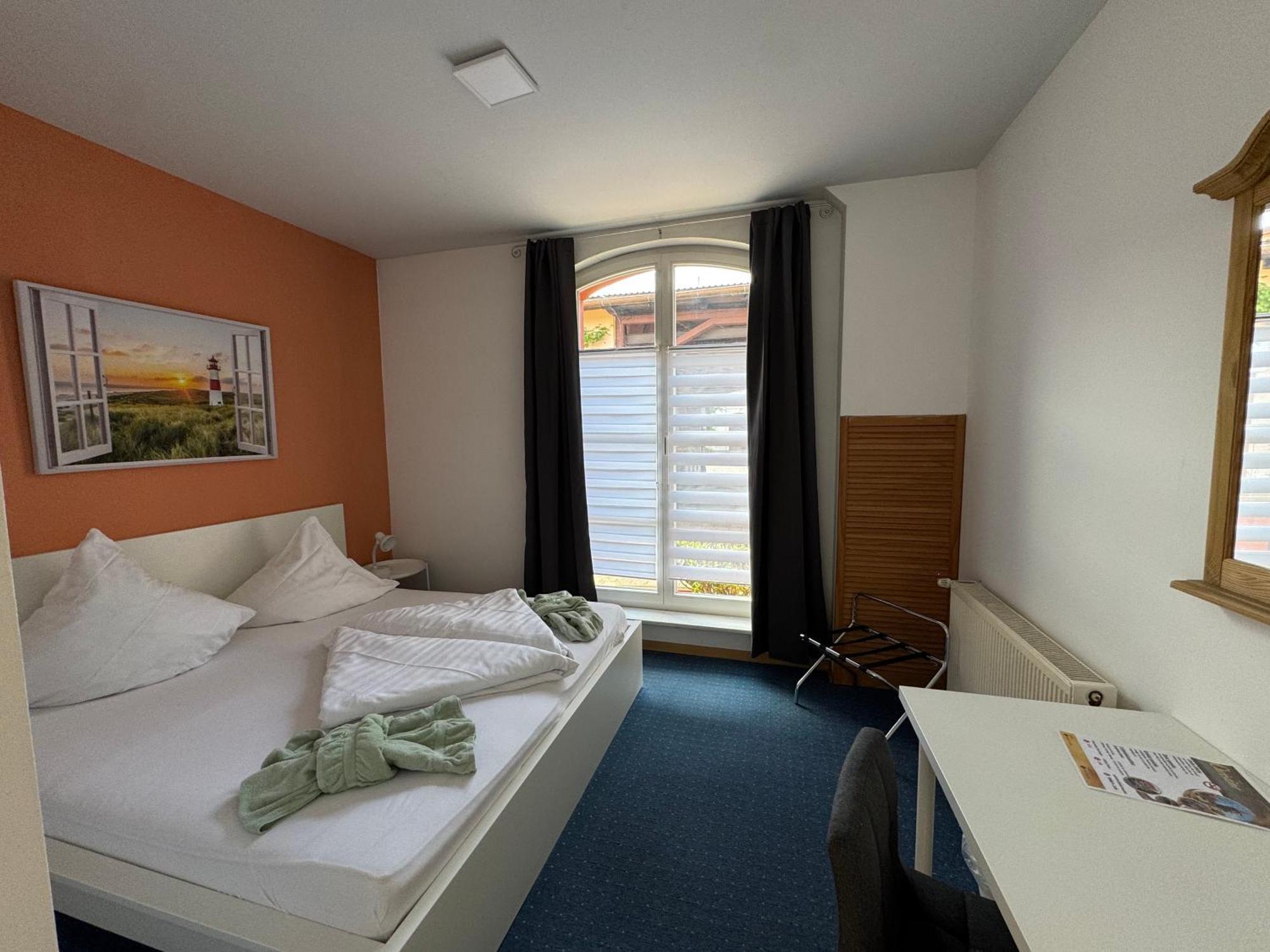 Hotel-Restaurant Christine Lubz Экстерьер фото