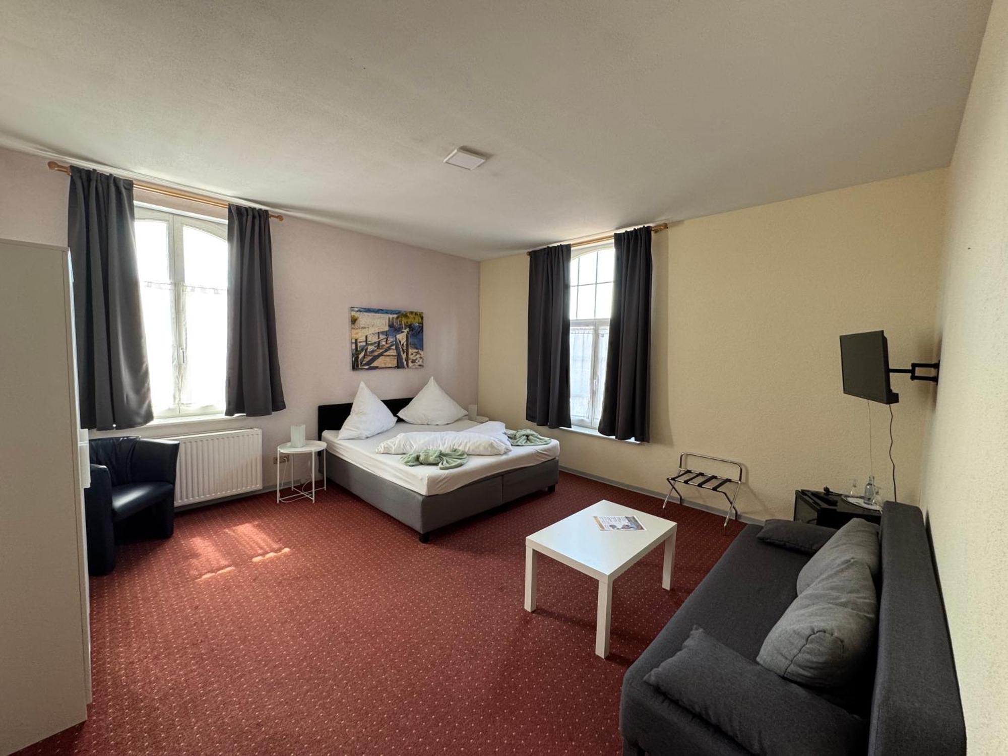 Hotel-Restaurant Christine Lubz Экстерьер фото
